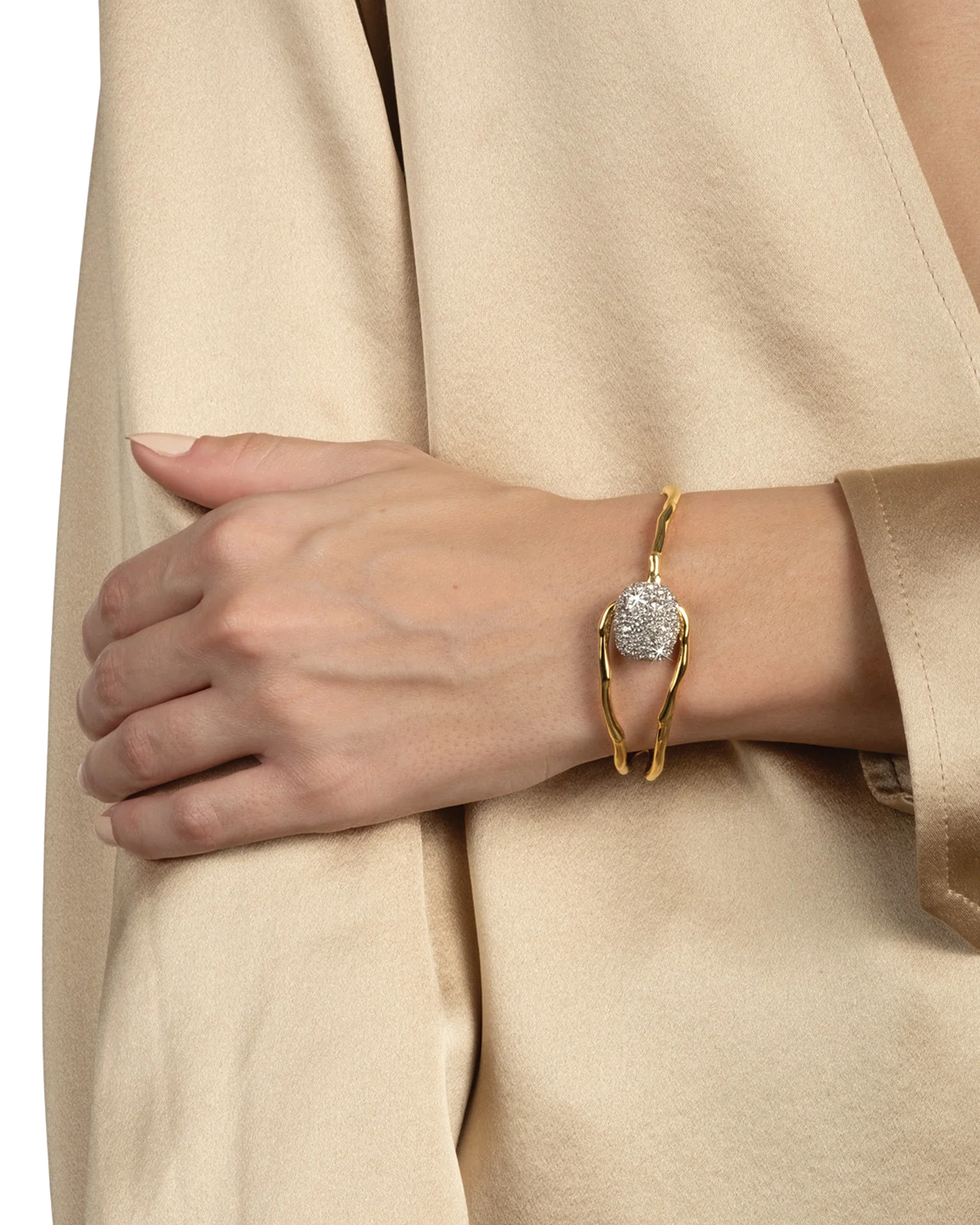 Solanales Crystal Pebble Clasp Bracelet - Image 4