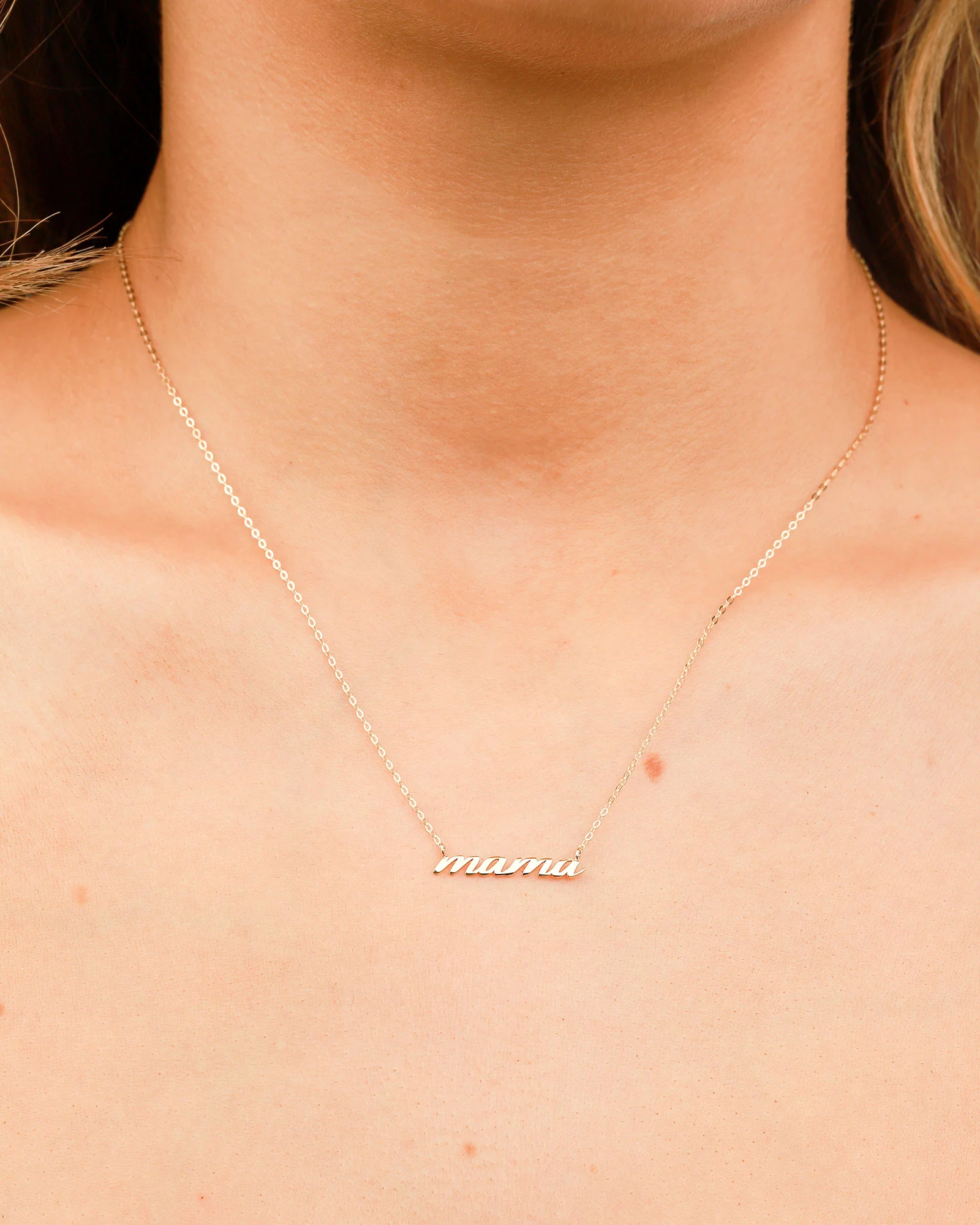 Mama Cursive Necklace - Image 3