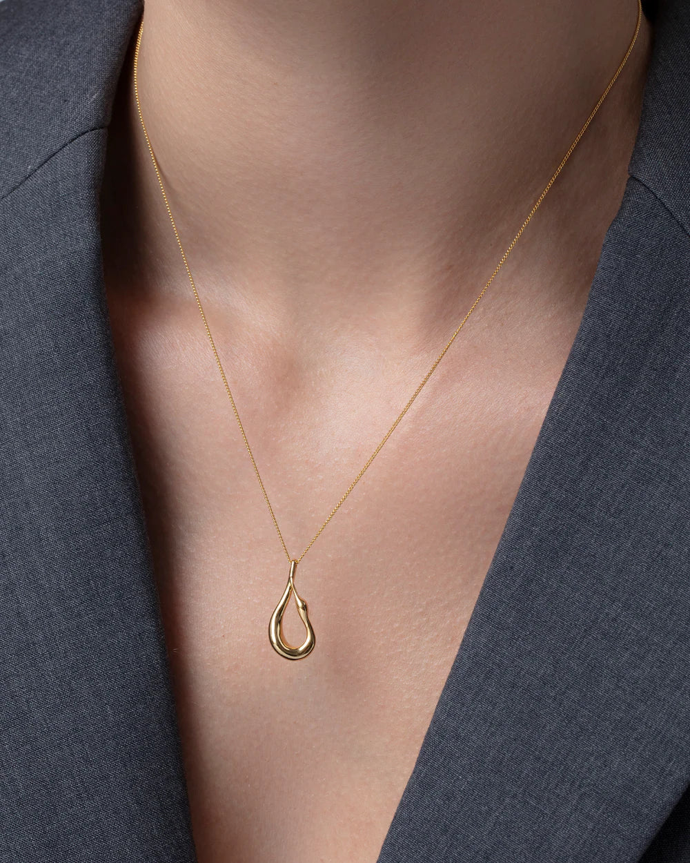 Mini Egret Pendant Necklace - Image 2
