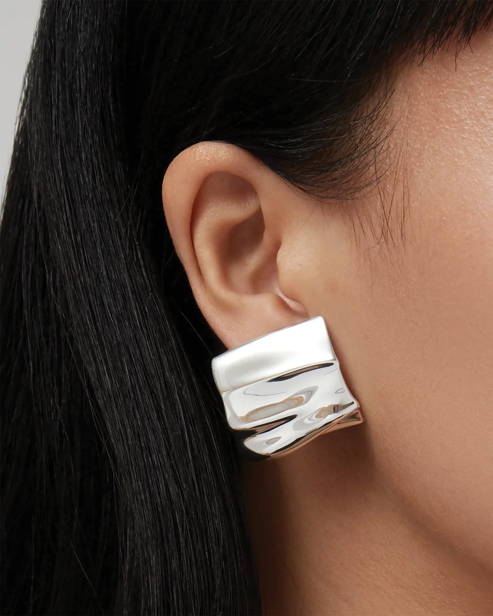 Sundra Clip On Earrings - Image 4