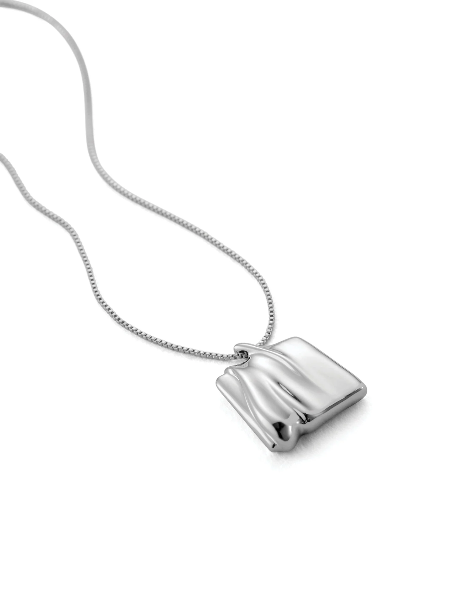 Sundra Pendant Necklace - Image 3