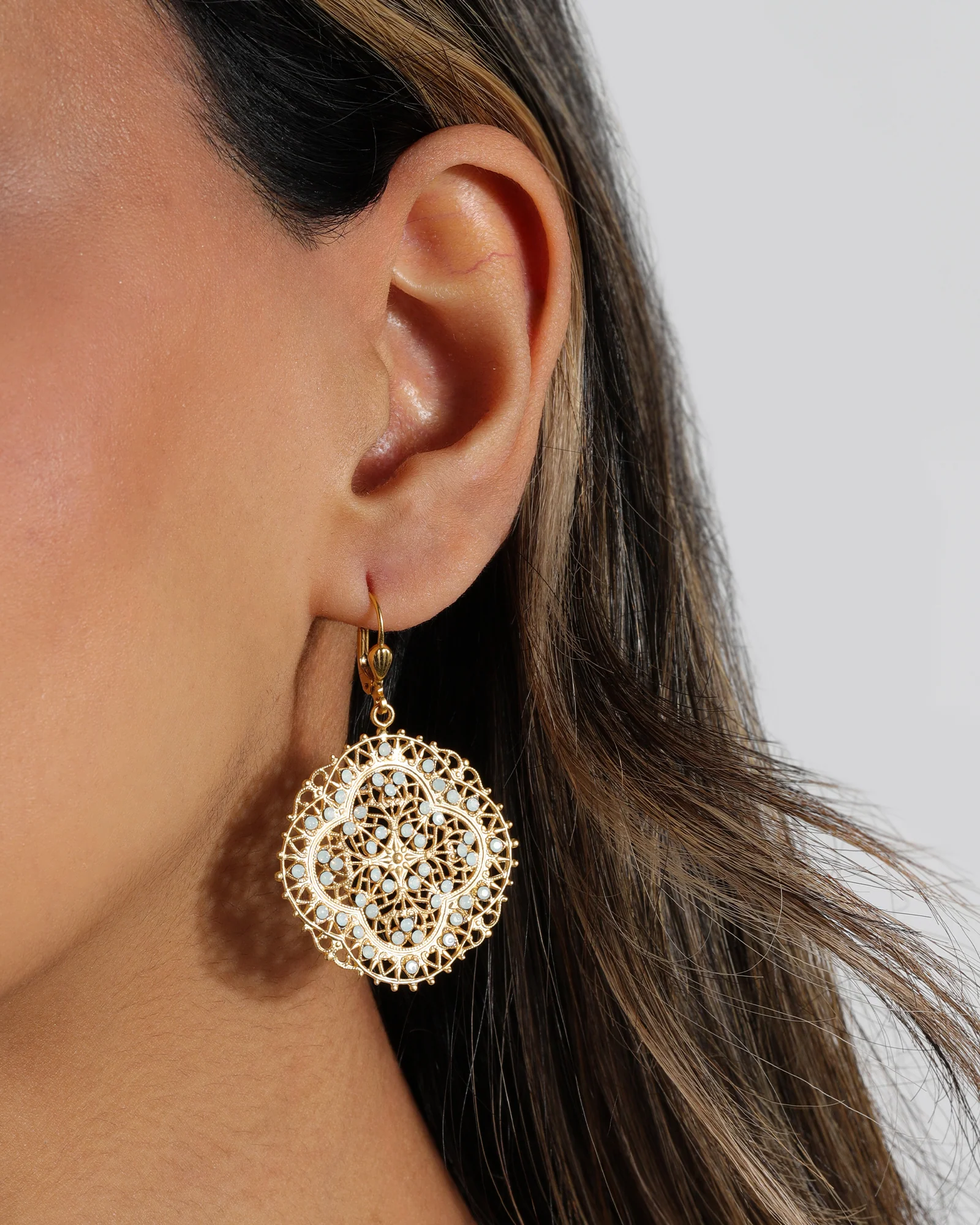 Round Clover Filigree Hooks - Image 2