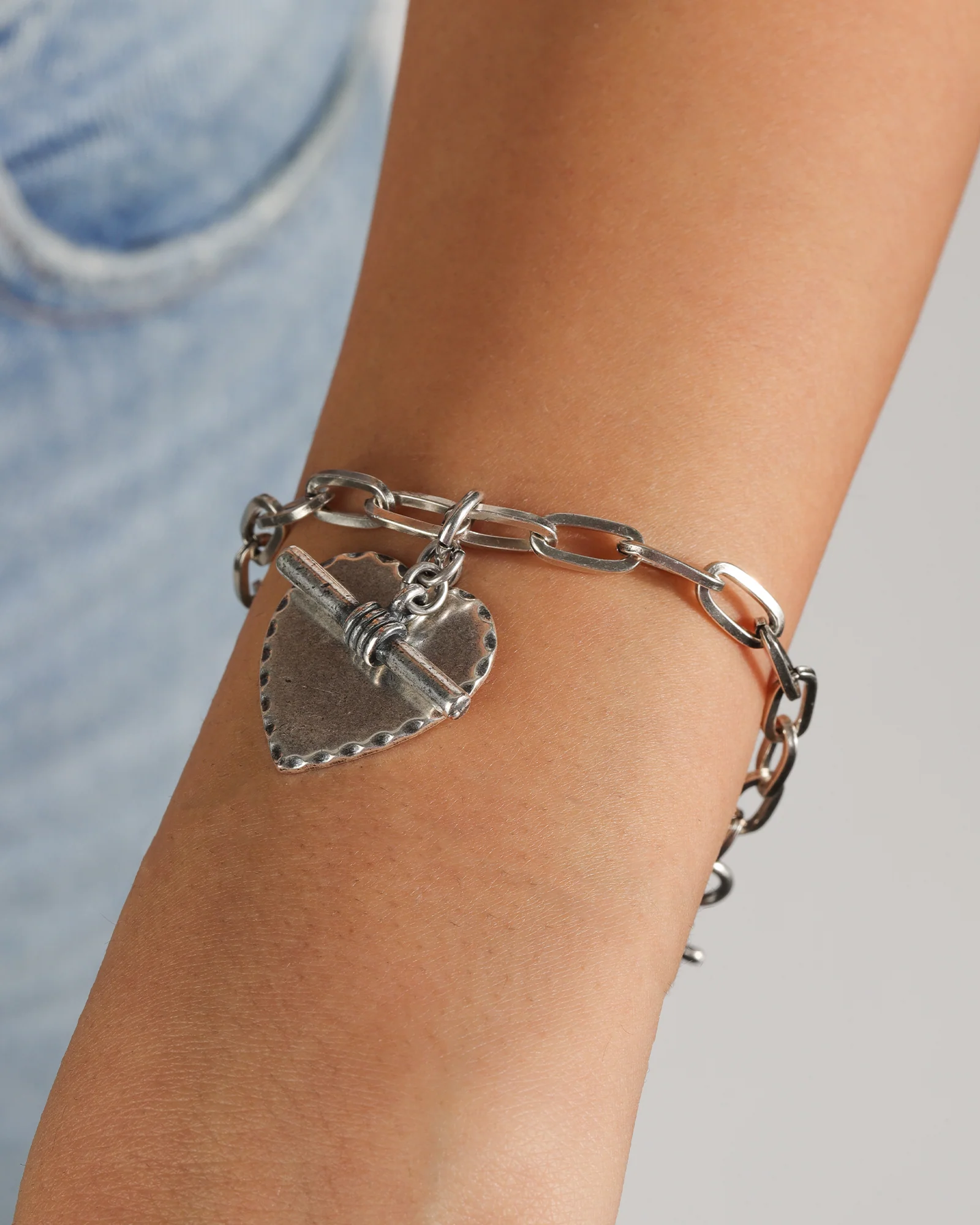Scallop Heart Toggle Bracelet - Image 2