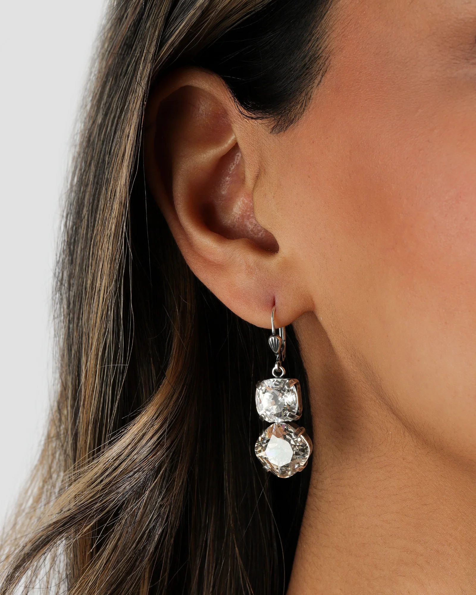 Two Round Crystal Hooks - Image 2