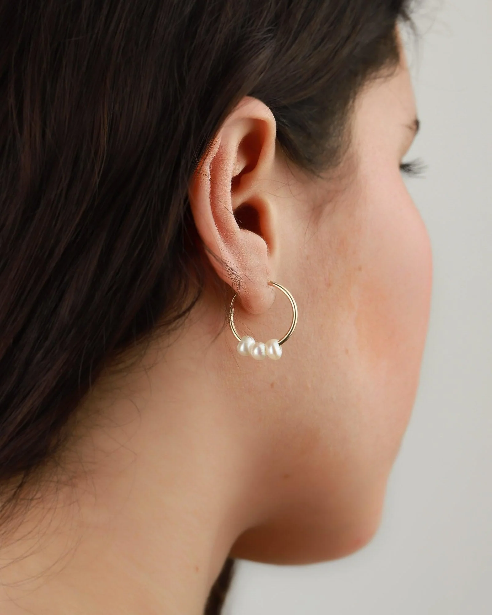 Three Floating Pearl Hoops I 16mm - Image 2