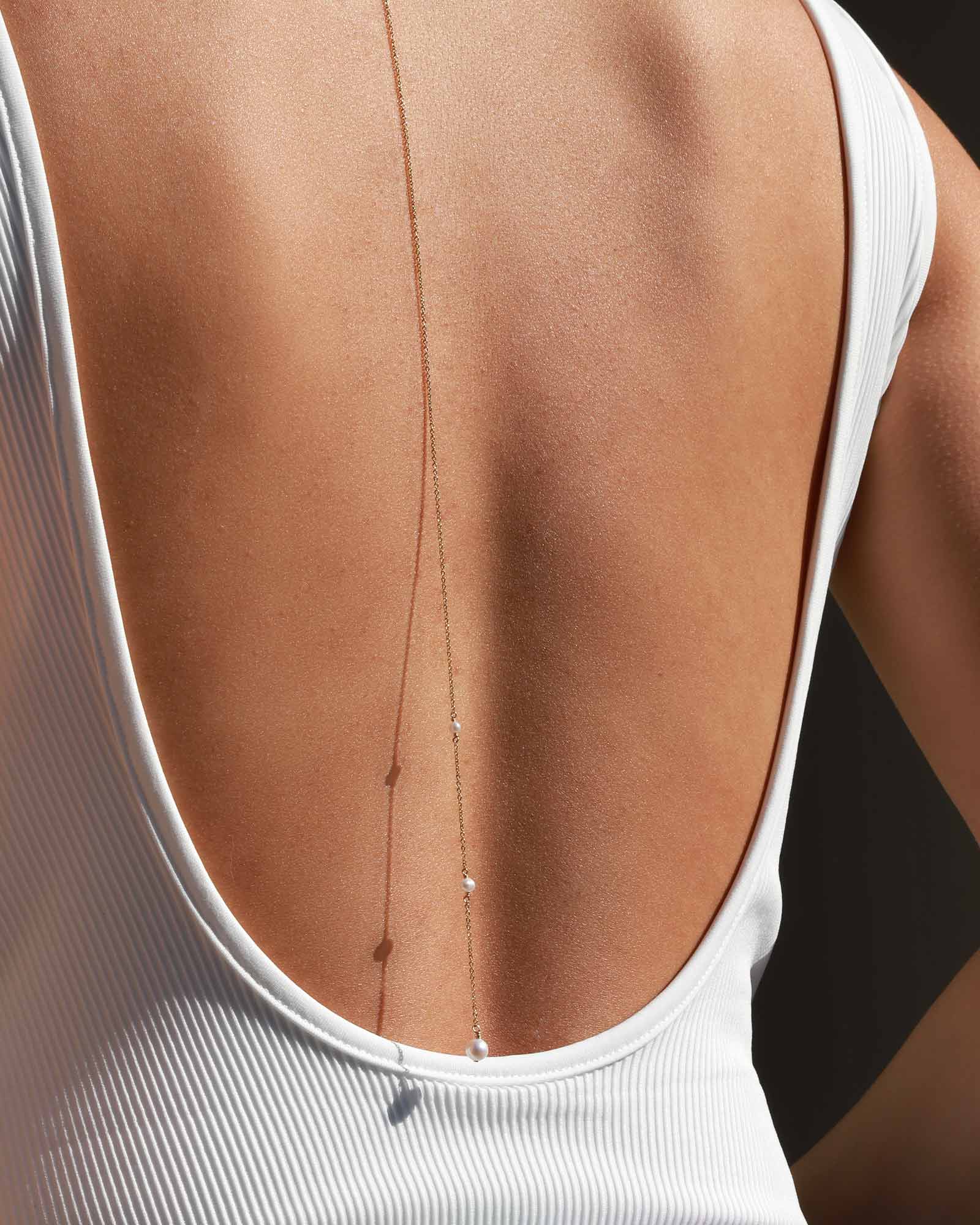 Three Graduated Pearl Drop Back Lariat - Image 2