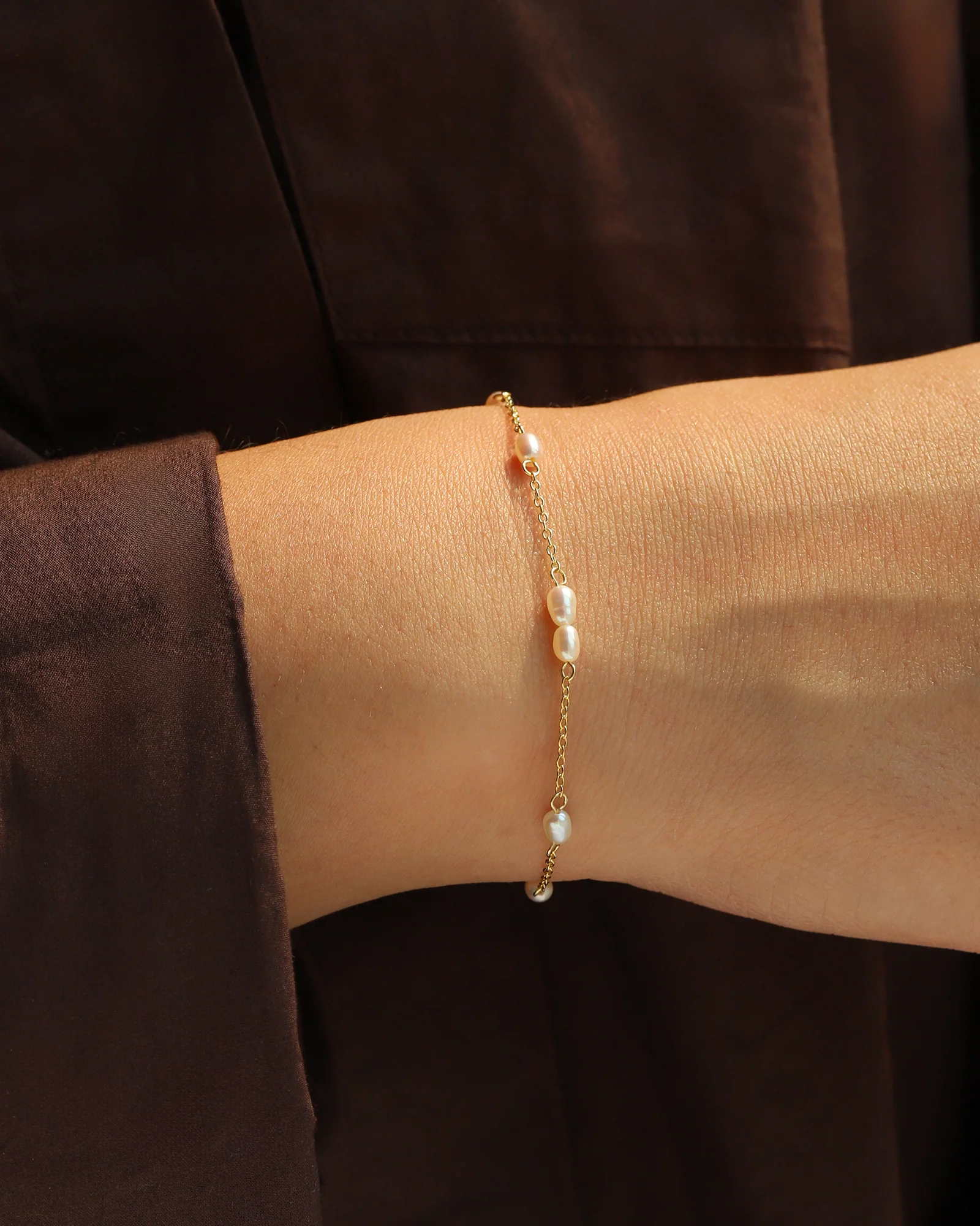 Multi Baroque Pearl Station Bracelet - Image 2