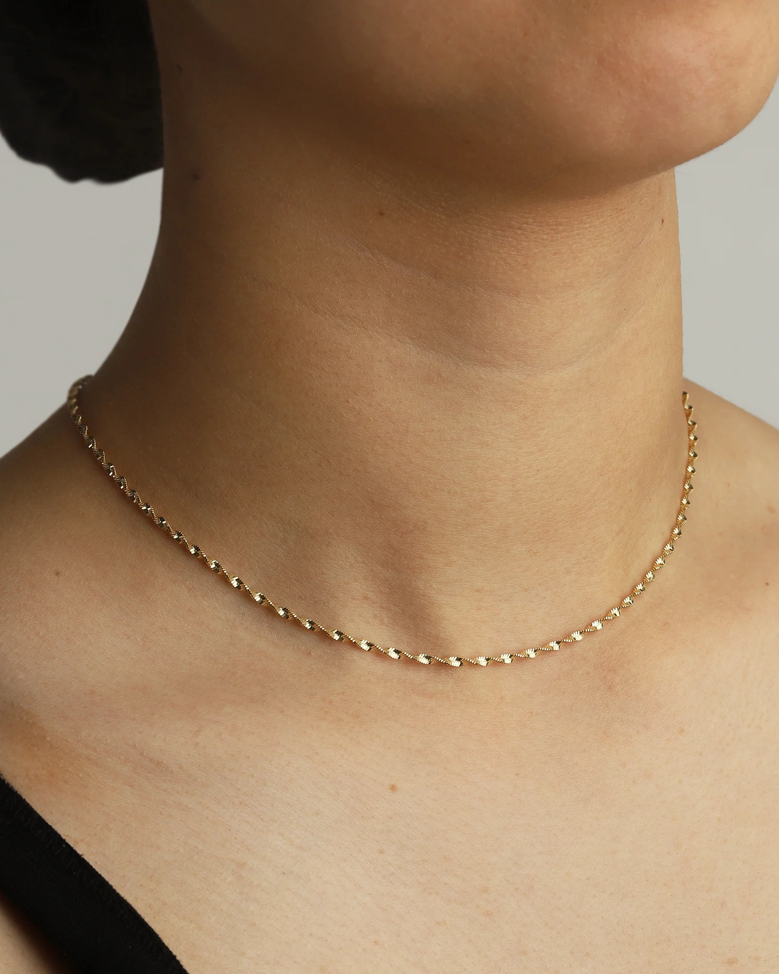 Twist Chain Necklace - Image 3