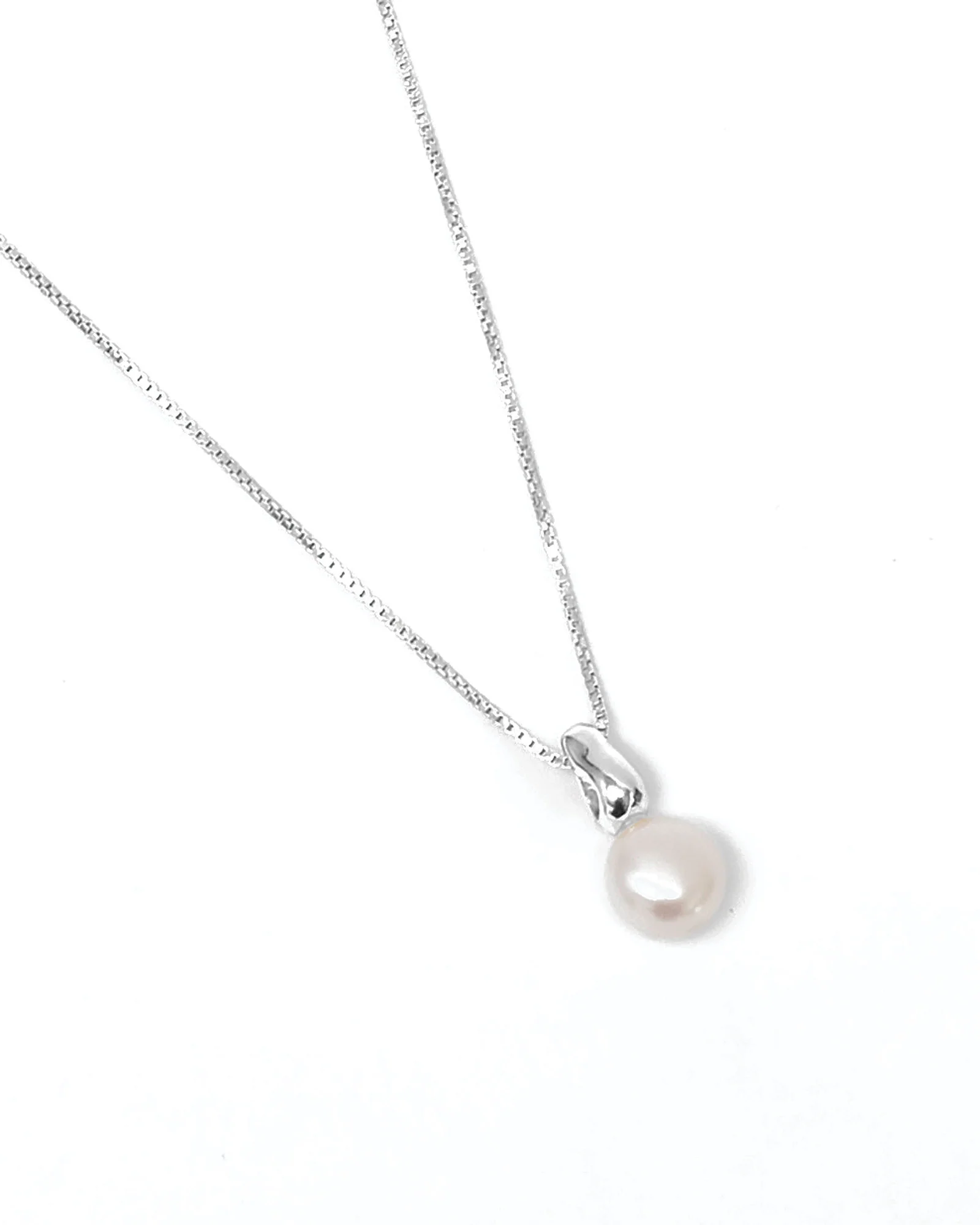 Emmy Box Chain Necklace