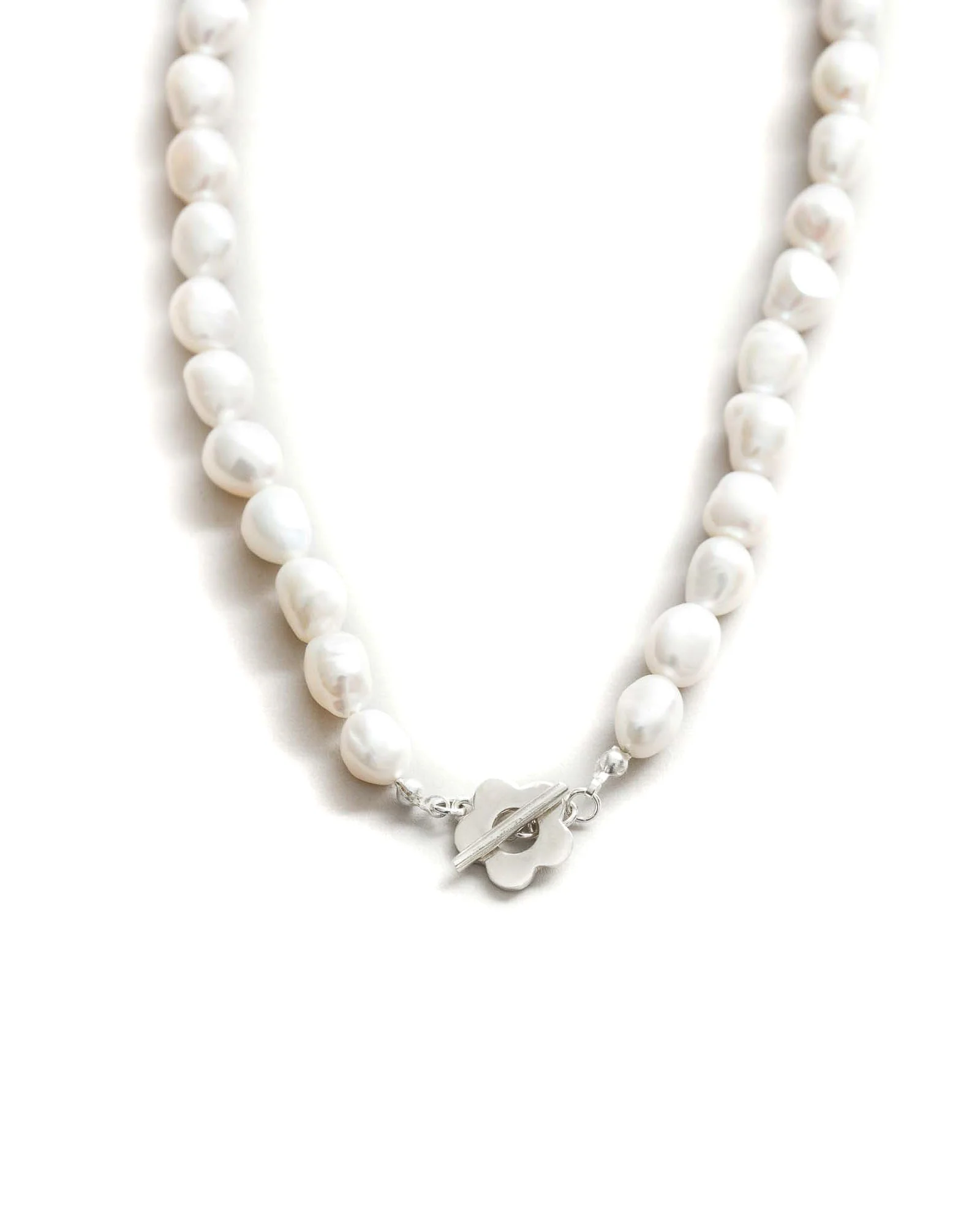Lola Pearl Necklace